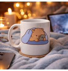 Uyuyan Kapibara Tasarımlı Porselen Kupa MODEL 104 – Telefonlu Sevimli Desen , Kahve & Çay Kupası , Hediye Fikri