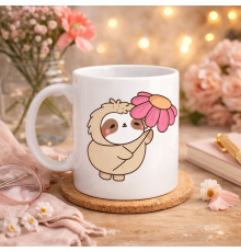 Çiçek Tutan Tembel Hayvan Tasarımlı Porselen Kupa MODEL 107 – Sevimli Kahve Kupası , Hediye & Dekoratif Kupa