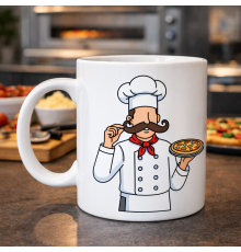 Pizza Ustası Tasarımlı Porselen Kupa MODEL 165 – Aşçı Temalı Kahve Kupası – Pizza Sevenlere Hediye – Şef Desenli Beyaz Kupa