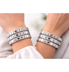 Kişiselleştirilebilir Çelik Bileklik – Harfli Charm Modüllü Paslanmaz Çelik Bileklik – İsim Yazılı Özel Tasarım