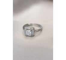 Gümüş Renk Baget ve Zirkon Taşlı Kare Yüzük