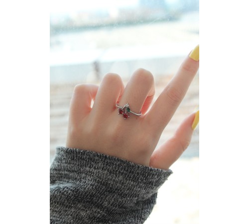 Ayarlamalı Gümüş Renk Kristal Taşlı Kiraz Yüzük