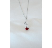 Gümüş Kaplama Kırmızı Gül Figürlü Kadın Kolye