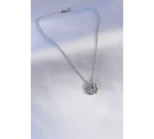 316L Çelik Gümüş Renk Açılır Yonca Model Kadın Kolye