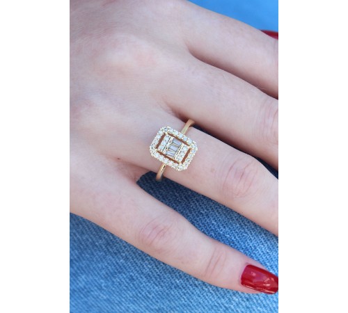 Gold Renk Baget Zirkon Taşlı Kadın Yüzük Gold Renk Baget Zirkon Taşlı Kadın Yüzük