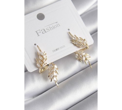 Pirinç Gold Renk Zirkon Taşlı Yaprak Model Kadın Küpe Pirinç Gold Renk Zirkon Taşlı Yaprak Model Kadın Küpe