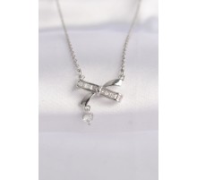 316L Çelik Zincir Gümüş Renk Zirkon Taşlı Kalp Detay Fiyonk Kolye