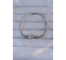 Pirinç Gümüş Renk Zirkon Taşlı Charm Bileklik