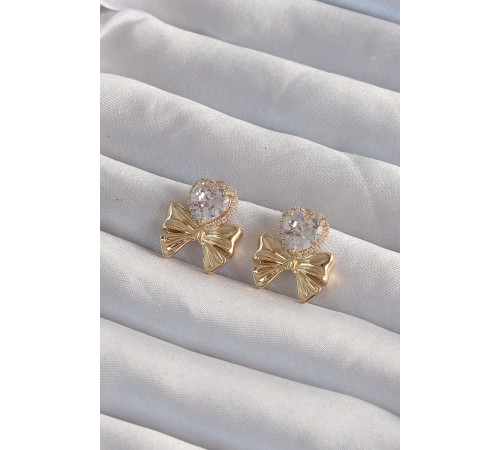 Pirinç Gold Renk Zirkon Taşlı Kalp Model Fiyonk Küpe Pirinç Gold Renk Zirkon Taşlı Kalp Model Fiyonk Küpe