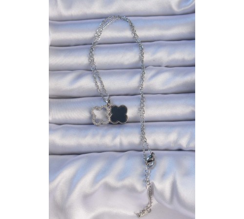 316L Çelik Gümüş Renk Siyah Mineli Zirkon Taşlı Yonca Figürlü Kolye