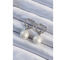 Pirinç Gümüş Renk Zirkon Taş Kaplama İnci Tasarımlı Kadın Küpe