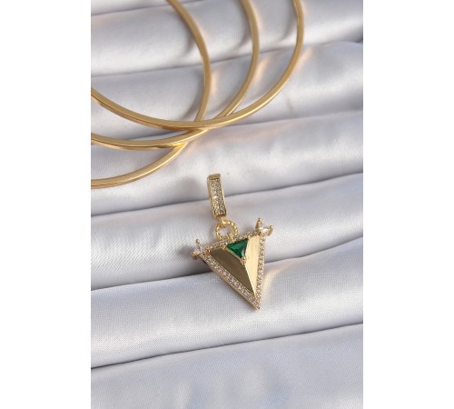 Pirinç Gold Renk Zirkon Taşlı 3D Üçgen Model Ajda Charm Pirinç Gold Renk Zirkon Taşlı 3D Üçgen Model Ajda Charm