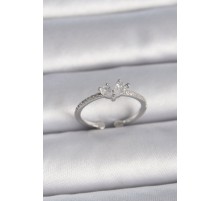 Pirinç Gümüş Renk Ayaralanabilir Zirkon Taşlı Kalp Model Kadın Yüzük