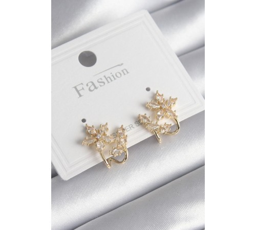 Pirinç Gold Renk Zirkon Taşlı Çiçek Model Kadın Küpe Pirinç Gold Renk Zirkon Taşlı Çiçek Model Kadın Küpe