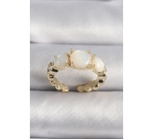 Pirinç Gold Renk Zirkon Taş Detaylı Beyaz Sedefli VIP Seri Kadın Yüzük