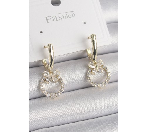 Pirinç Gold Renk Zirkon Taşlı Kelebek Figür Sallantı Model Kadın Küpe Pirinç Gold Renk Zirkon Taşlı Kelebek Figür Sallantı Model Kadın Küpe