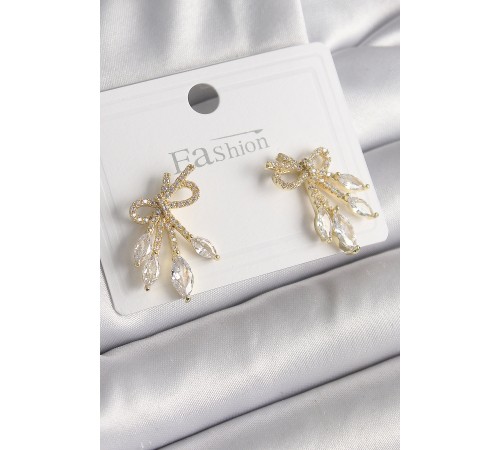 Pirinç Gold Renk Zirkon Taşlı Düğüm Model Damla Zirkon Taşlı Kadın Küpe Pirinç Gold Renk Zirkon Taşlı Düğüm Model Damla Zirkon Taşlı Kadın Küpe