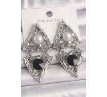 Pirinç Gümüş Renk Sallantı Üçgen Model İnci Detay Kadın Küpe