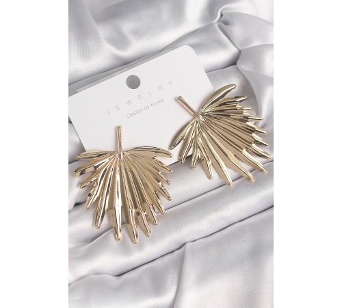 Pirinç Gold Renk Yaprak Model Kadın Küpe Pirinç Gold Renk Yaprak Model Kadın Küpe
