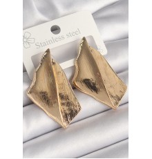 Pirinç Gold Renk İşlemeli Kare Plaka Model Kadın Küpe
