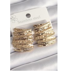 Pirinç Gold Renk İşlemeli Kare Plaka Model Kadın Küpe