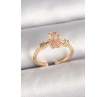 Pirinç Gold Renk Kare Zirkon Taş Model Kadın Yüzük