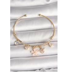 Pirinç Gold Renk Sallantı Pembe Mineli Çiçek Figür Zirkon Taşlı Kelebek Detay Charm Kadın Bileklik