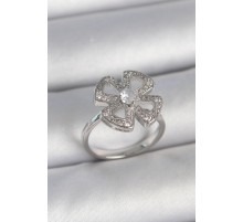 Pirinç Gümüş Renk Zirkon Taşlı Yonca Model Ayarlanabilir Kadın Yüzük