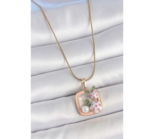 316L Çelik Gold Renk Zincir Pembe Mineli Kare Model Çiçek İşlemeli İnci Detay Kadın Kolye 316L Çelik Gold Renk Zincir Pembe Mineli Kare Model Çiçek İşlemeli İnci Detay Kadın Kolye