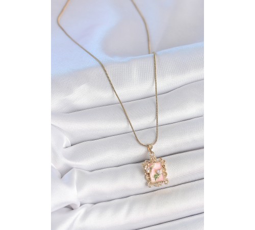 316L Çelik Gold Renk Zincir Pembe Mineli Çiçek İşlemeli Zirkon Taşlı Kelebek Detay Portre Model Kadın Kolye 316L Çelik Gold Renk Zincir Pembe Mineli Çiçek İşlemeli Zirkon Taşlı Kelebek Detay Portre Model Kadın Kolye