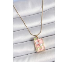 316L Çelik Gold Renk Zincir Pembe Mineli İncli Çiçek İşlemeli Portre Model Kadın Kolye