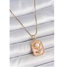 316L Çelik Gold Renk Zincir Pembe Mineli İncli Papatya Model Portre Model Kadın Kolye
