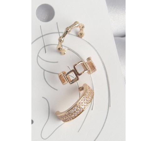 Pirinç Gold Renk Kare Model Zirkon Taşlı 3'Lü Model Kadın Kıkırdak Küpe Pirinç Gold Renk Kare Model Zirkon Taşlı 3'Lü Model Kadın Kıkırdak Küpe