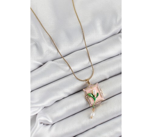 316L Çelik Zincir Pembe Sanatsal Portre Sallantılı İnci Detaylı Lale Model Gold Renk Kadın Kolye 316L Çelik Zincir Pembe Sanatsal Portre Sallantılı İnci Detaylı Lale Model Gold Renk Kadın Kolye