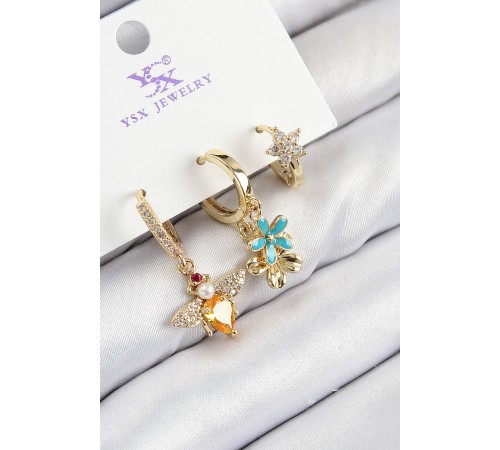 Pirinç Zirkon Taşlı 3'lü Arı Ve Çiçek Model Gold Renk Kadın Küpe Pirinç Zirkon Taşlı 3'lü Arı Ve Çiçek Model Gold Renk Kadın Küpe