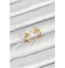 Pirinç Gold Renk Çiçek Model Zirkon Taşlı Kadın Yüzük