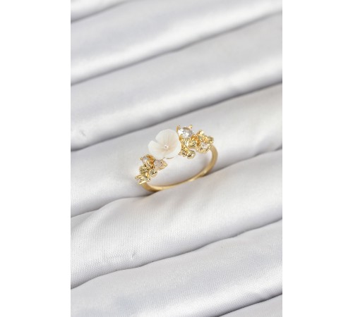 Pirinç Gold Renk Çiçek Model Zirkon Taşlı Kadın Yüzük