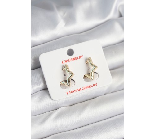 Pirinç Gold Renk Yıldız Model Kadın Küpe