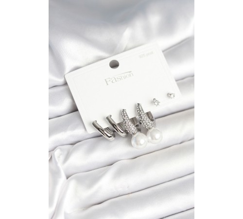 Pirinç Gümüş Renk İncili 925 Ayar Gümüş Çivi Kadın Küpe Seti