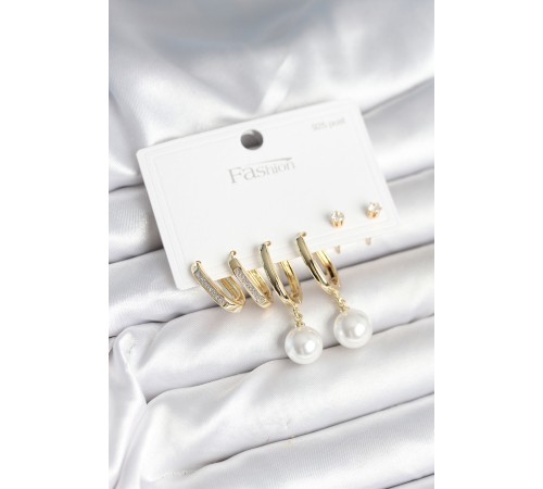 Pirinç Gold Renk İnci Detaylı 925 Ayar Gümüş Çivili Kadın Küpe Seti