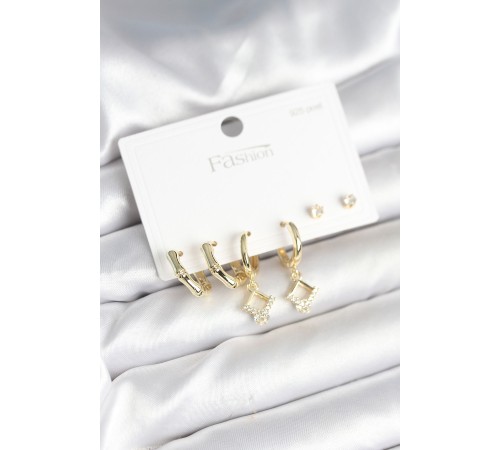 Pirinç Gold Renk 925 Ayar Gümüş Çivili Kadın Küpe Seti