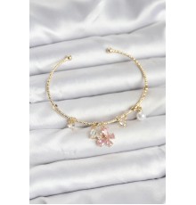 Pembe Kelebek Charmlı Gold Renk Kadın Bileklik