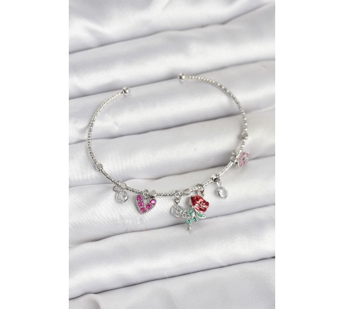 Gül Charmlı Gümüş Renk Pirinç Kadın Bileklik