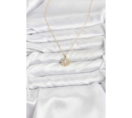 Pirinç Gold Renk Çiçek Model Kadın Kolye