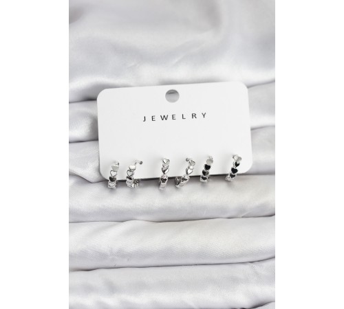 Gümüş Renk Pirinç Minimal Kalp Detaylı Kadın Küpe Seti