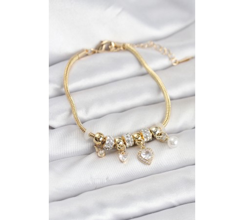 Pirinç Gold Renk Kalp Charmlı Kadın Bileklik