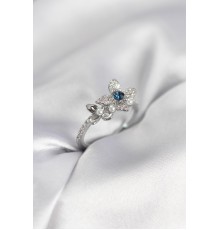 Gümüş Renk Çiçek Model Zirkon Taşlı Kadın Yüzük