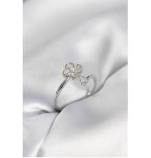 Gümüş Renk Zirkon Taşlı Yonca Model Kadın Yüzük