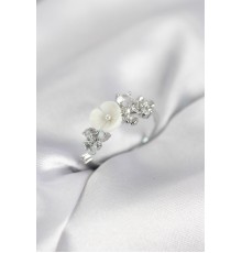 Gümüş Renk Pirinç Çiçek Model Zirkon Taşlı Kadın Yüzük