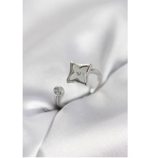 Gümüş Renk Köşeli Yonca Model Zirkon Taşlı Kadın Yüzük